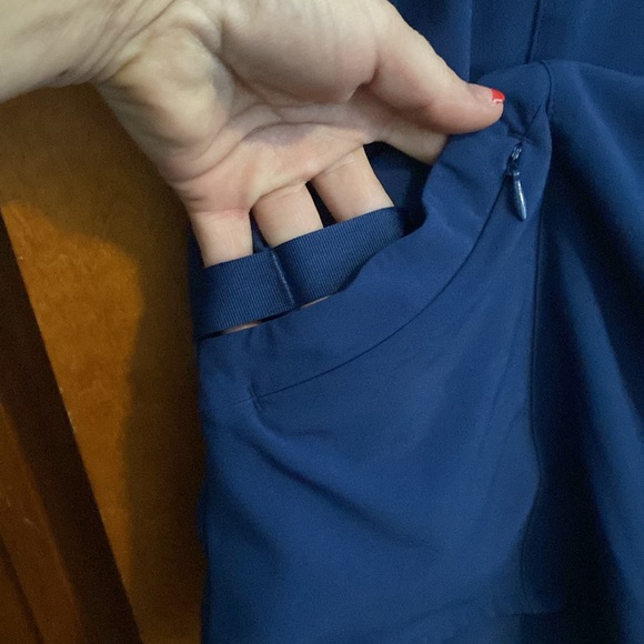 Scrubs same colour just different lighting - Picture 6 of 7